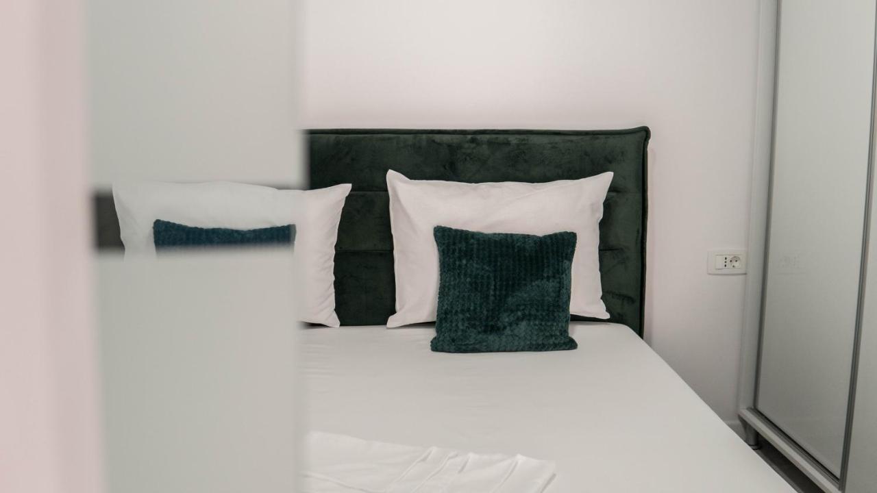 Toto'S Apartment Köstence Dış mekan fotoğraf